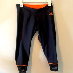 ADIDAS CAPRI’S size medium women’s workout leggings.